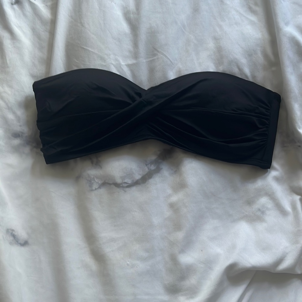 strapless black bikini top!